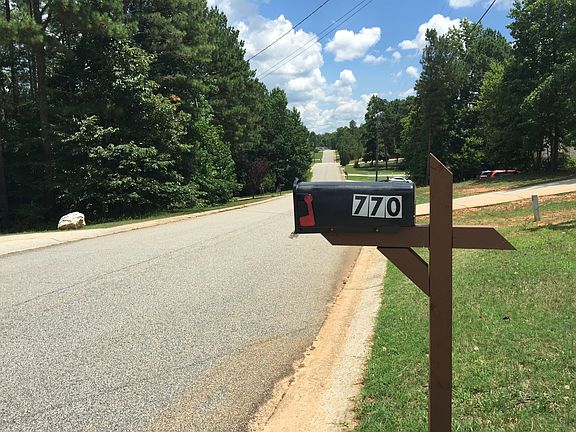 2nd image of 770 Eagles Nest Cir