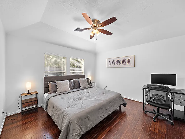 11411 Edmond Thorpe Ln — Photo 17