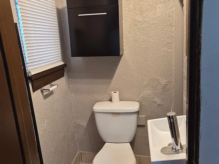 3635 W Montrose Ave #1R — Photo 8