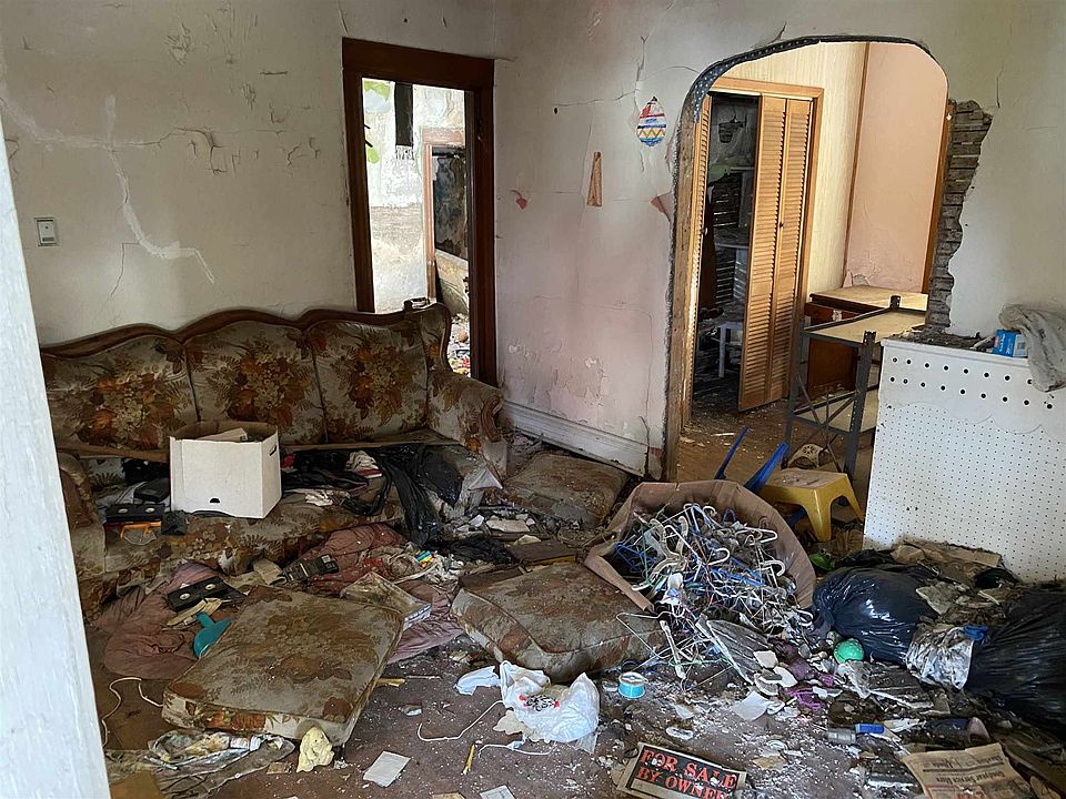 2nd image of 530 S Grant St