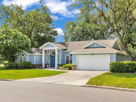 3rd image of 170 Oak View Cir
