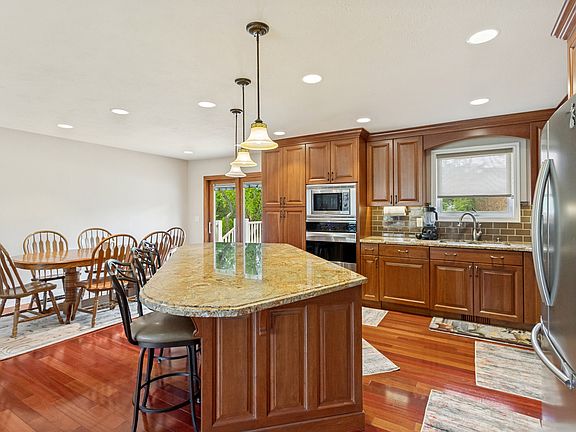 5th image of 1737 E Sunrise Meadow Dr