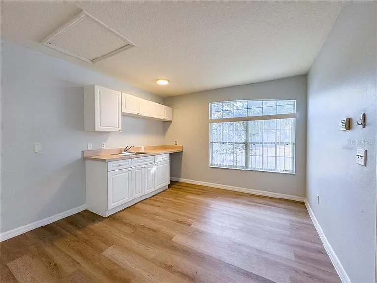 102 Mango Dr #FRONT — Photo 5