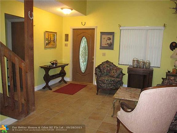 4th image of 682 NE 1st St #682