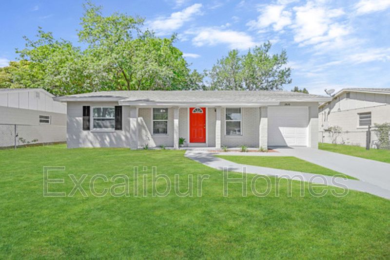 1st image of 2828 Central Dr