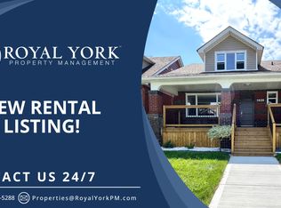 1439 Benjamin Ave #3, Windsor, ON N8X 4N2