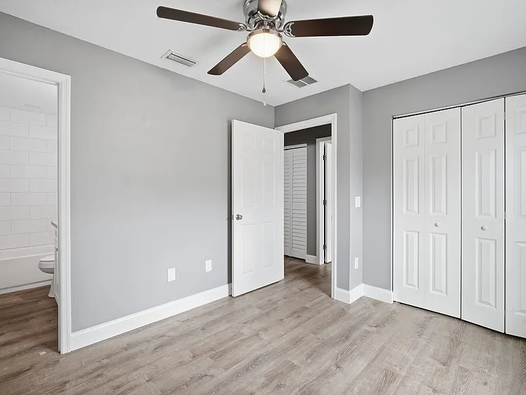 8310 N Brooks St — Photo 16