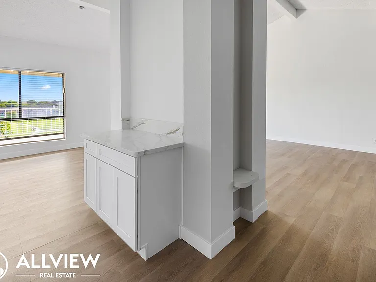 29 Skysail Dr — Photo 4