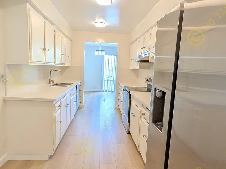 11940 Montana Ave #30-201 — Photo 9