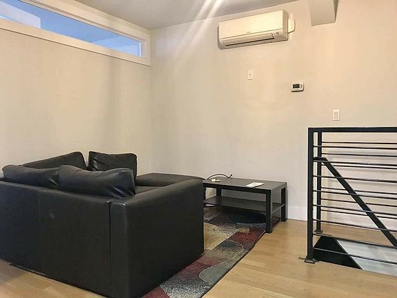 5th image of 77 Berry St #3C