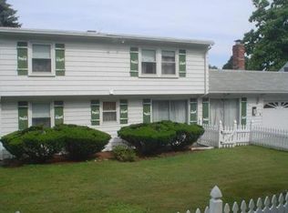 64 Summit St, Peabody, MA 01960