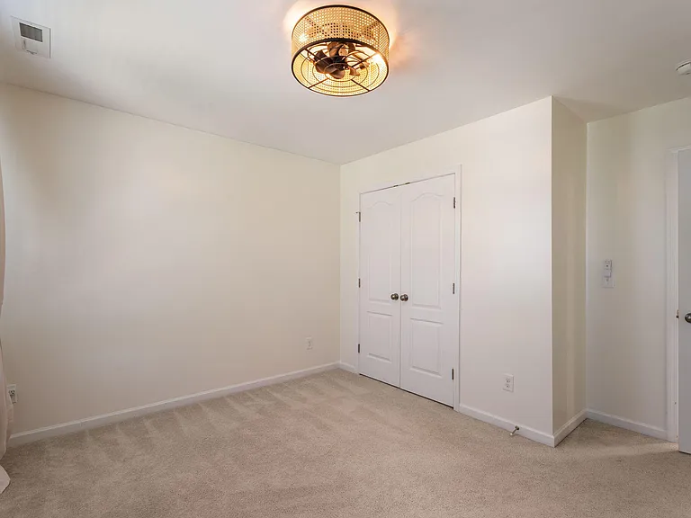 855 Ember Dr — Photo 32