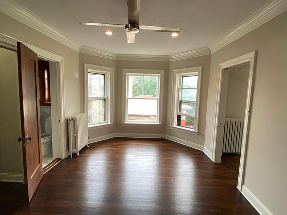 2nd image of 5847 S Blackstone Ave APT 309