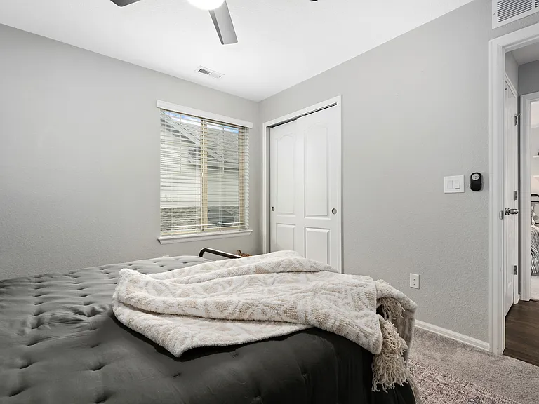 9796 Meeker St — Photo 32