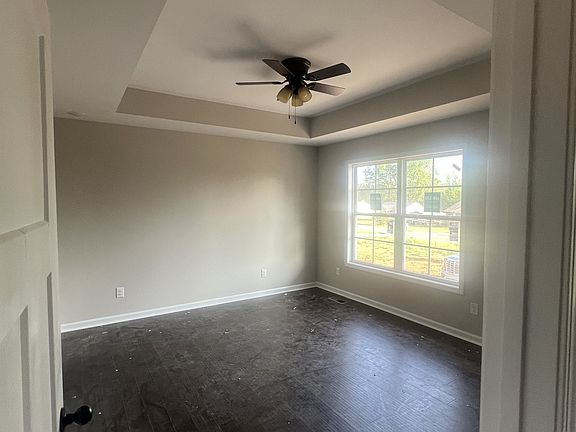 5th image of 398 N Harris Rd