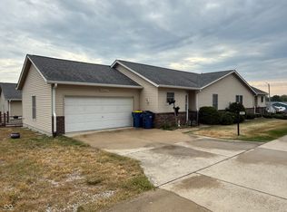 111 Longcastle Dr APT 1, Greencastle, IN 46135