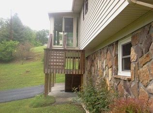 370 Highland Dr, Sneedville, TN 37869