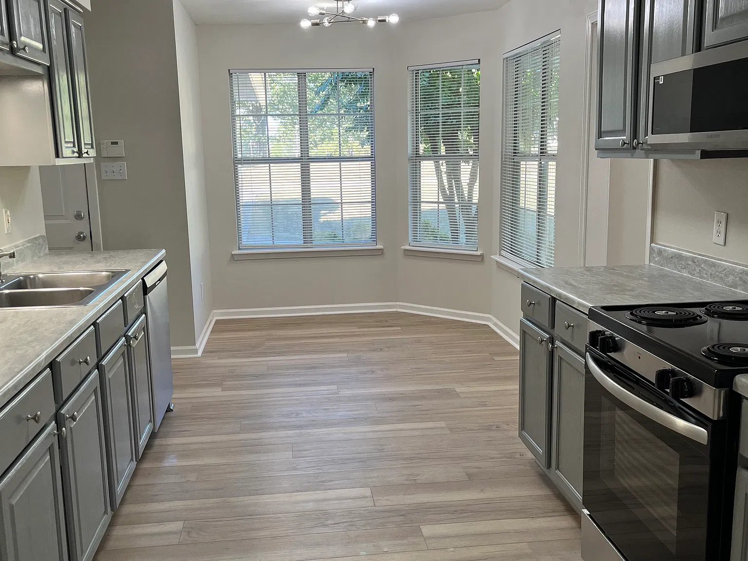 3 bed, 1748 sqft, $2,000 — Photo 3
