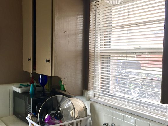 2nd image of 2507 S Barnett Ave