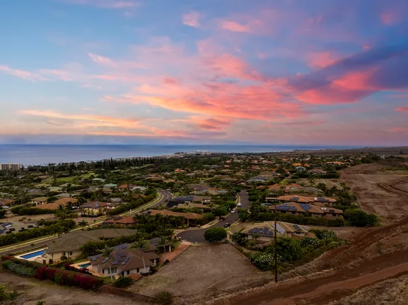 411 Wekiu Pl, Lahaina, HI 96761