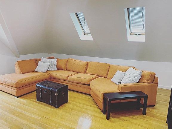 4th image of 8 Lawrence St #3