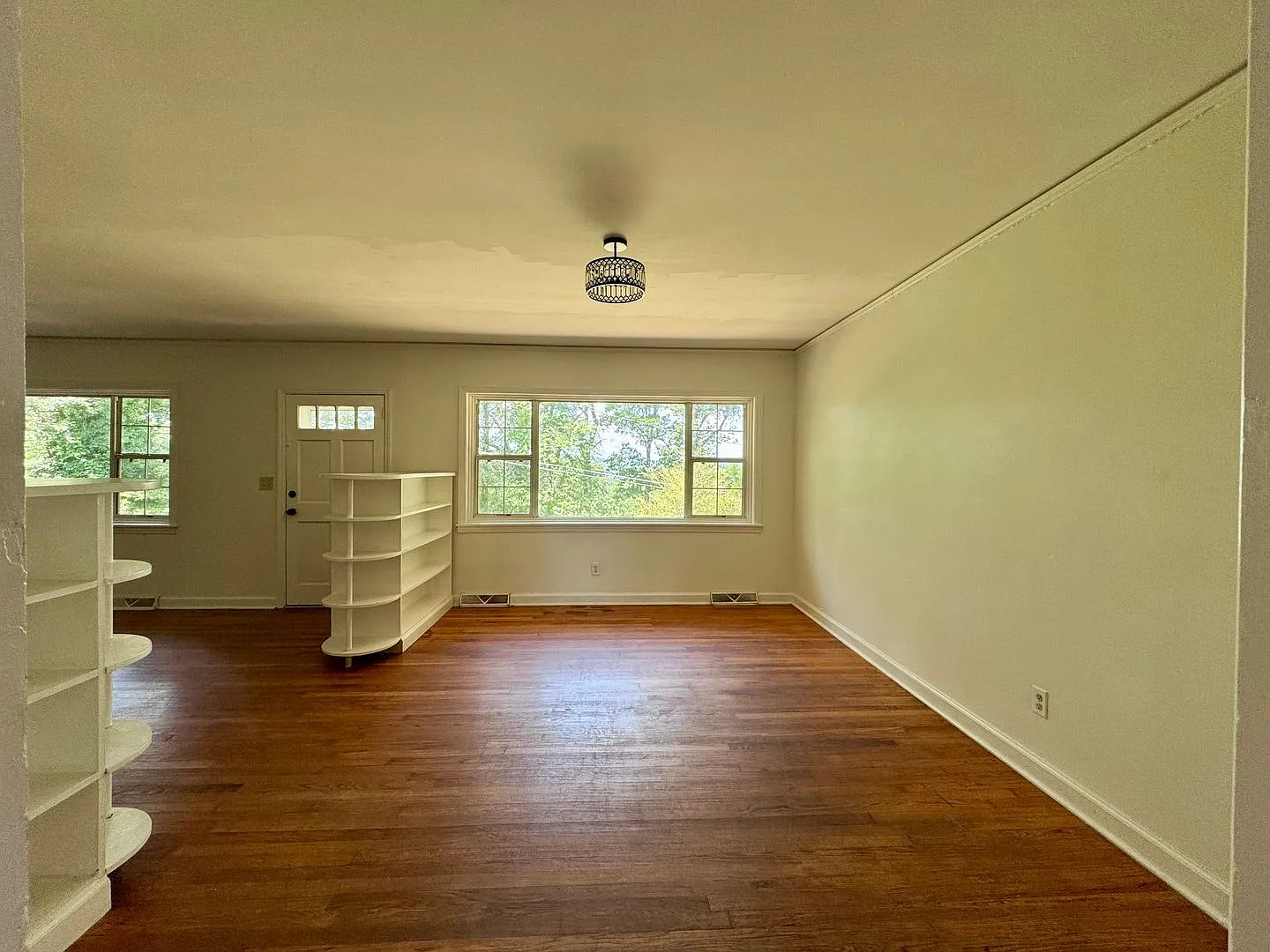 114 Lookout Circle — Photo 3
