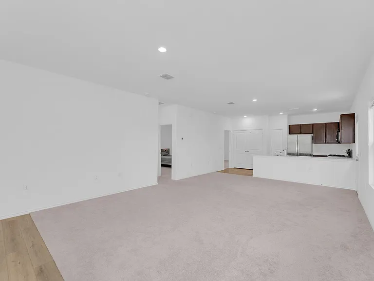 2812 Dezmond Diamond Ct — Photo 3
