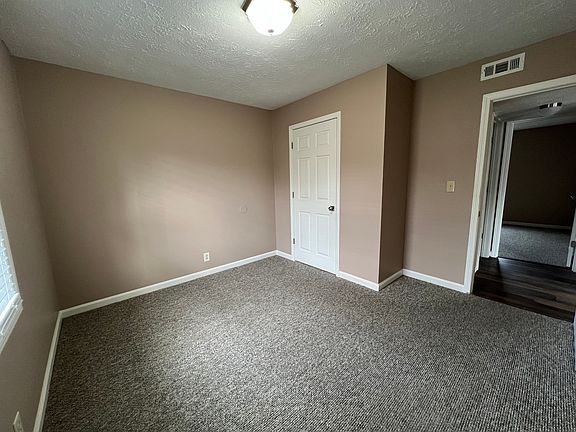 5th image of 199 Meadowview Dr #3