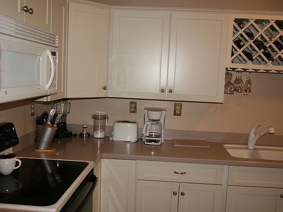 5th image of 25 Water St