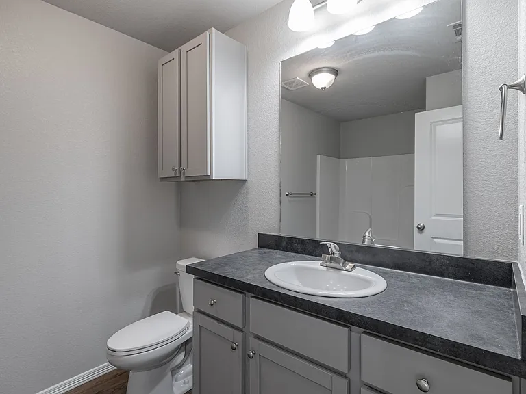 1707 E Montclair Ave — Photo 9
