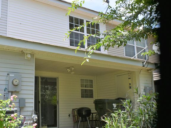 2nd image of 202 Yellow Hawthorn Cir
