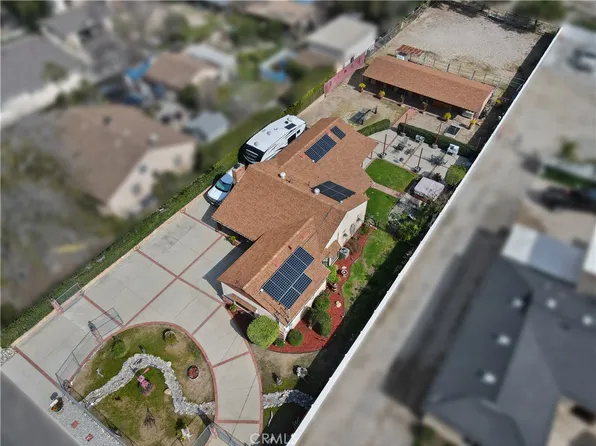 11370 Clybourn Ave, Sylmar, CA 91342