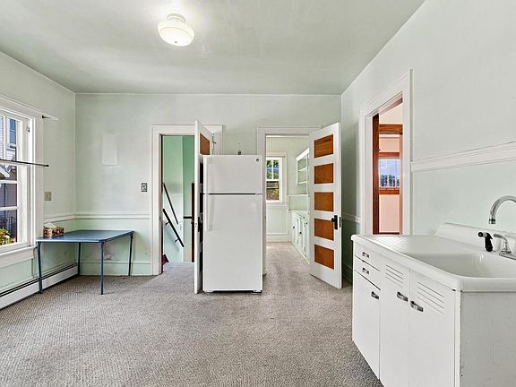4th image of 909 S 15th STREET