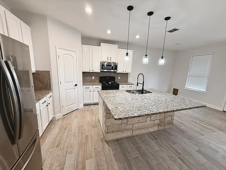 5470 Cypress Point #A — Photo 9