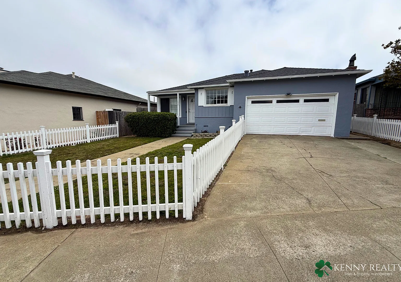 Spacious Brentwood Home with Detached Bonus Room & Solarium — Photo 1