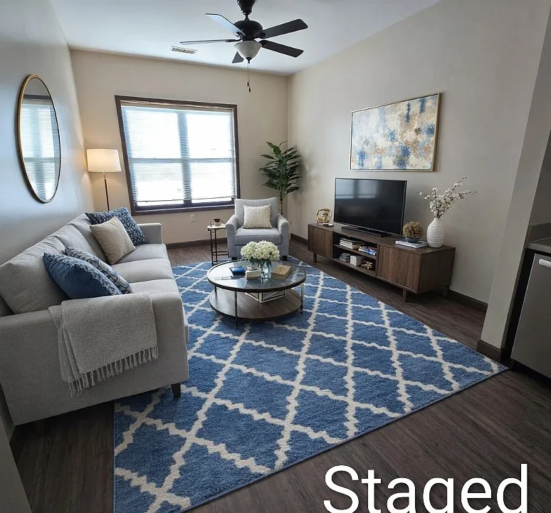 107 W Canadian Ave #1