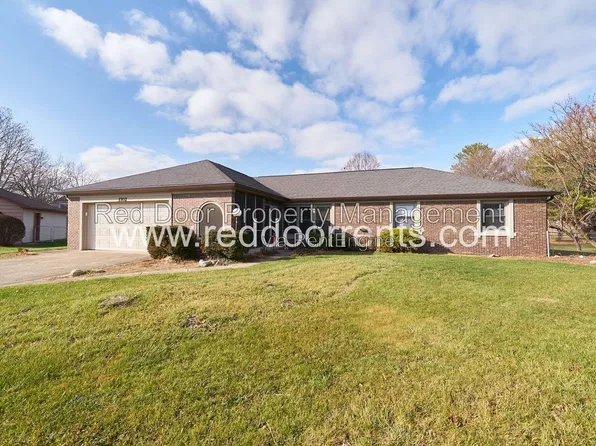 1702 Sycamore Dr, Plainfield, IN 46168