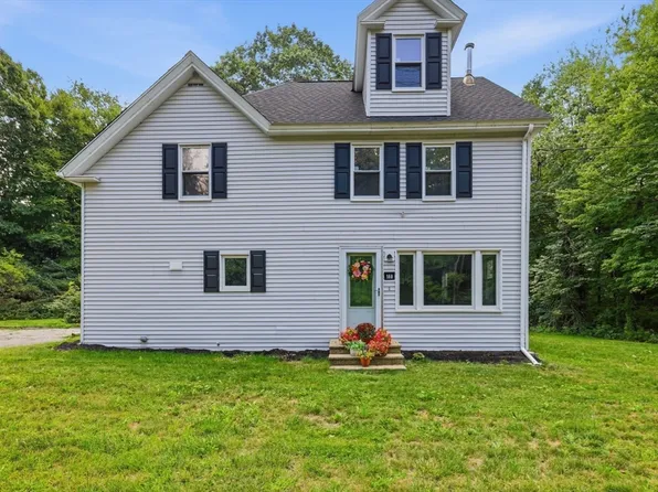 169 Quinapoxet St, Jefferson, MA 01522