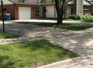 221 S Linden Ave, Elmhurst, IL 60126