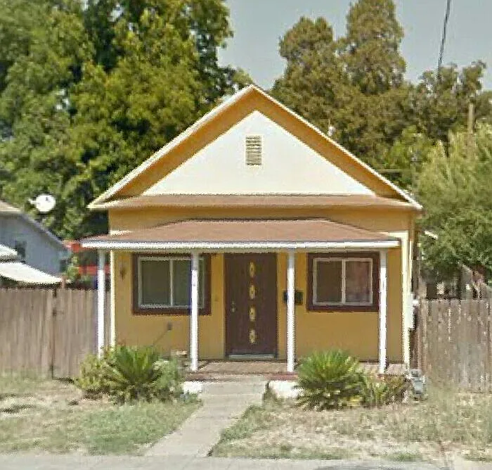374 E 9th St photo 1