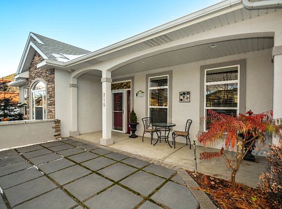 3rd image of 215 Whisper Cove Pl