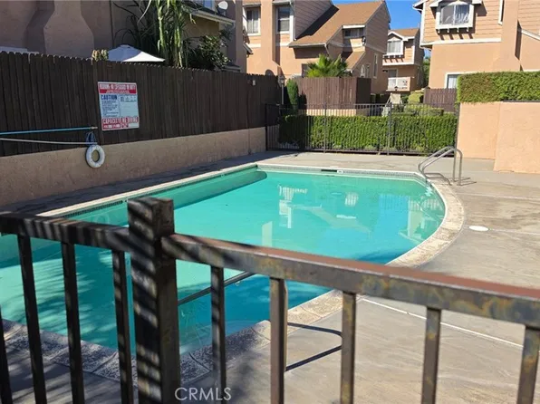 2915 E 60th Pl Unit B, Huntington Park, CA 90255