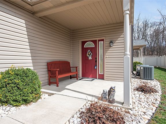 2nd image of 703 Wimbledon Dr
