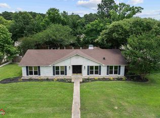 404 Pinewood Dr, Marshall, TX 75672