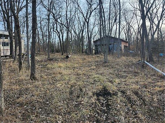 3rd image of 26 E Crestwood Cir