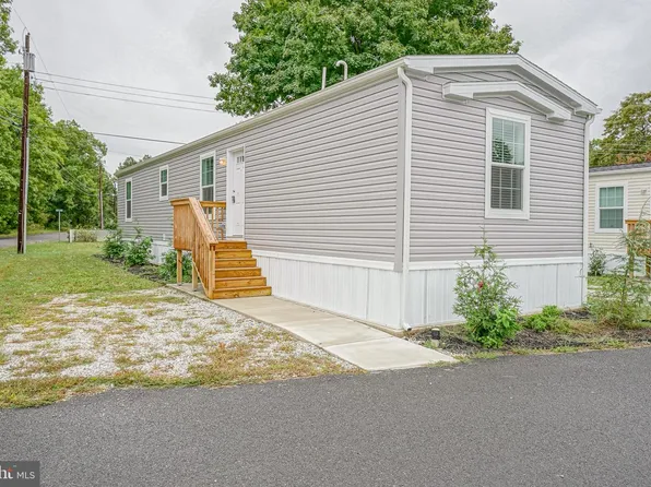 112 Moss Ln, Williamstown, NJ 08094