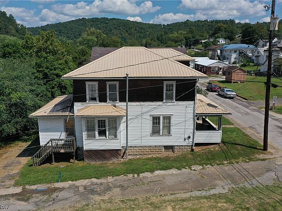 2nd image of 242 Mill St