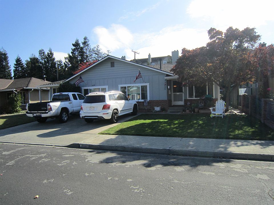 1st image of 3526 Bennett Ave