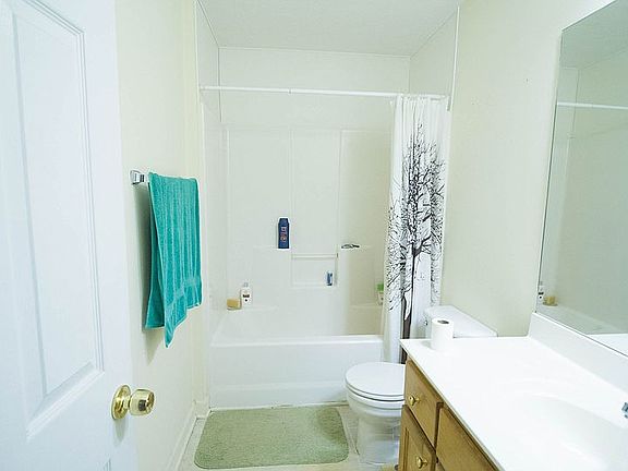 3rd image of 326 Fortner Dr