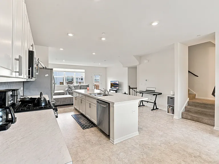 3303 Trillium Cir — Photo 10